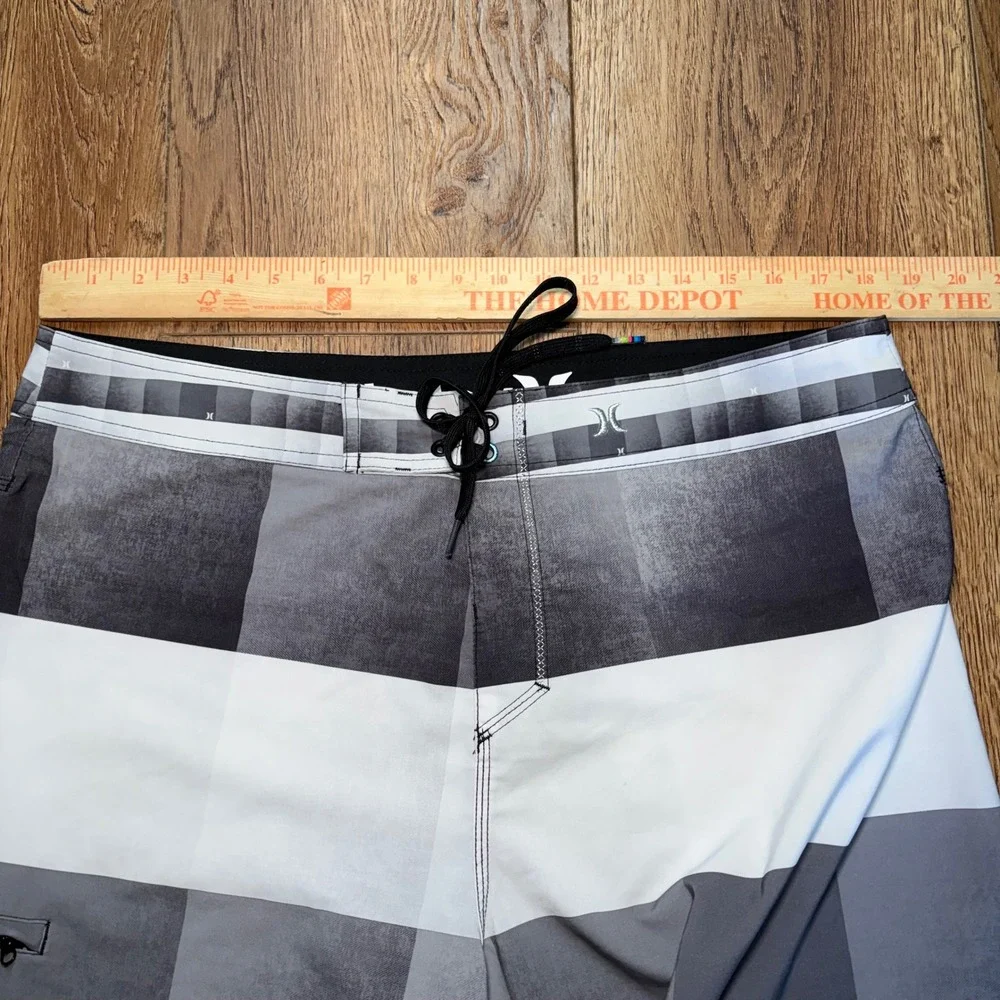 Hurley Phantom Board Shorts Mens 36 Gray White Stripe Stretch Swim Trunks Surf